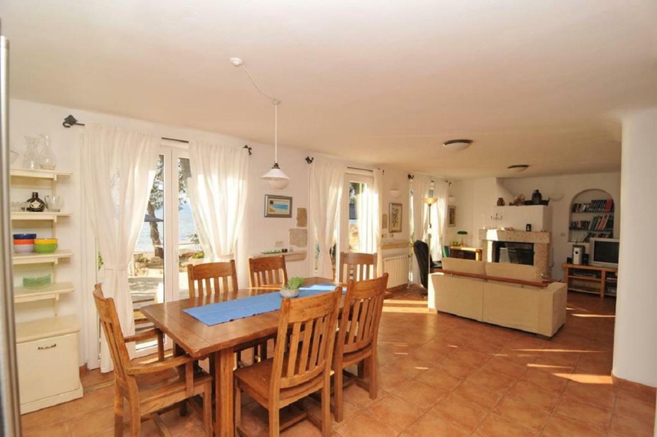 Deluxe Villa Sirena On The Beach With Pool Supetar Exterior foto