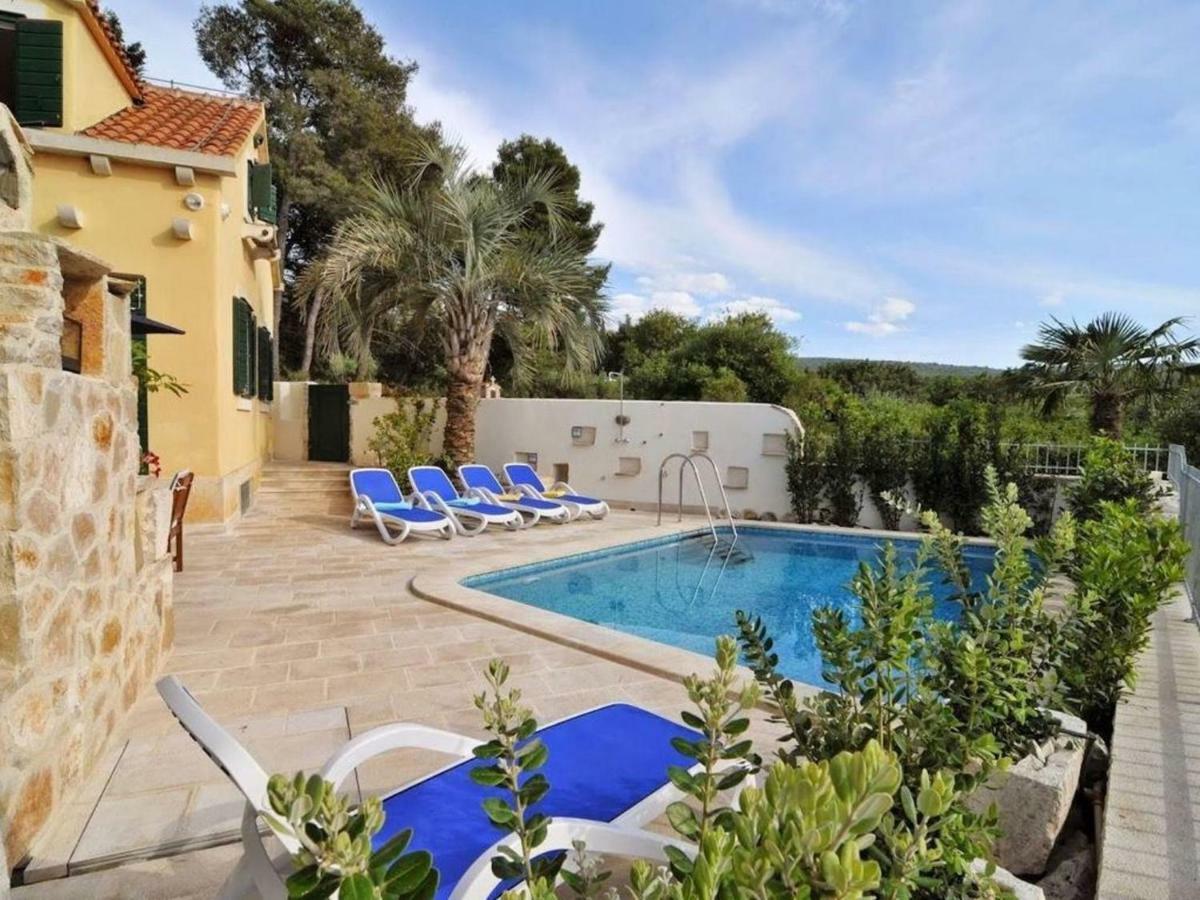 Deluxe Villa Sirena On The Beach With Pool Supetar Exterior foto
