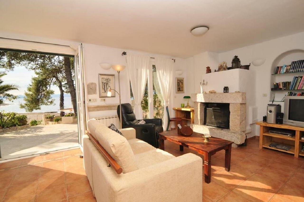 Deluxe Villa Sirena On The Beach With Pool Supetar Exterior foto